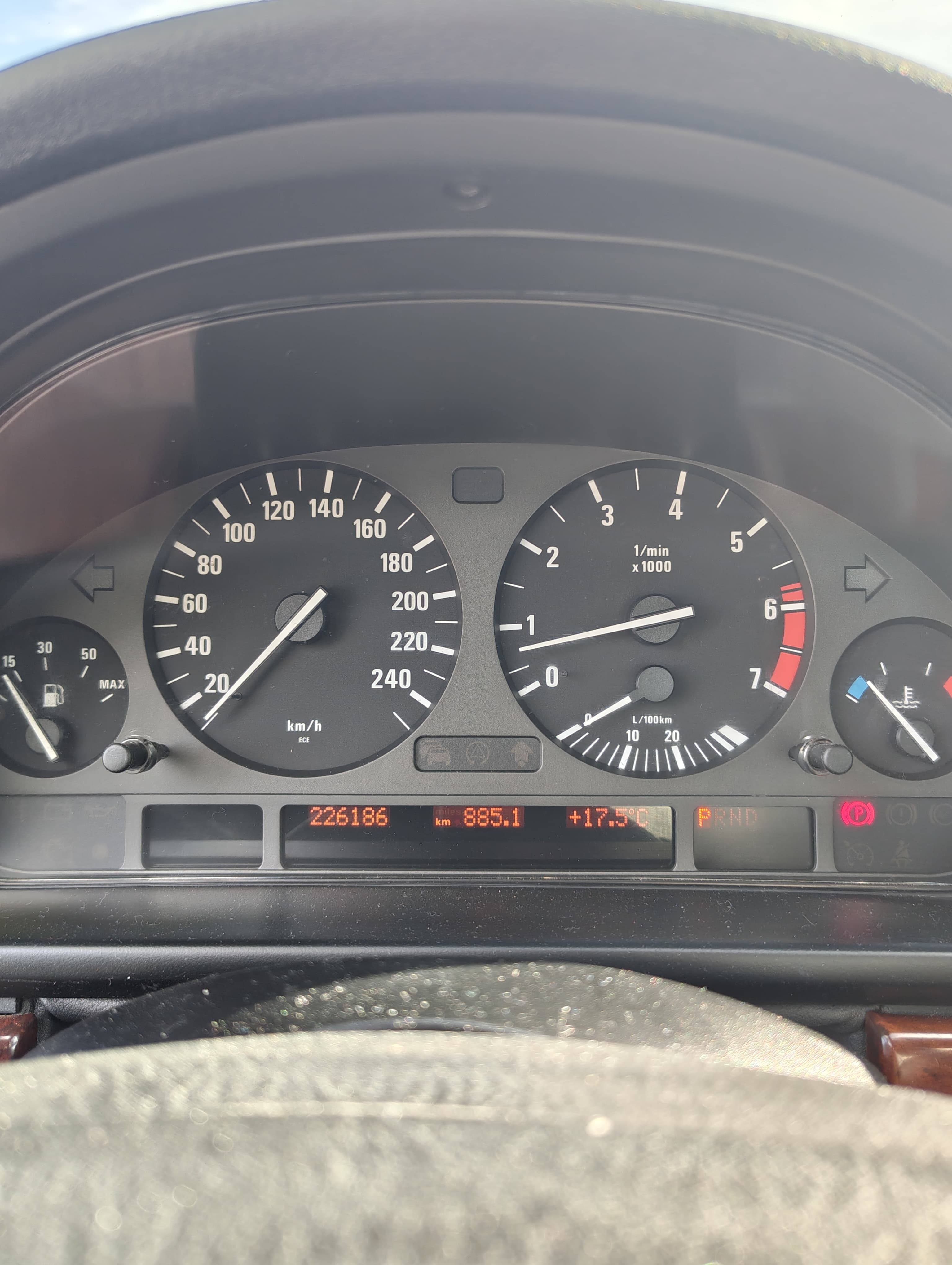 BMW E39 1999 — foto 10