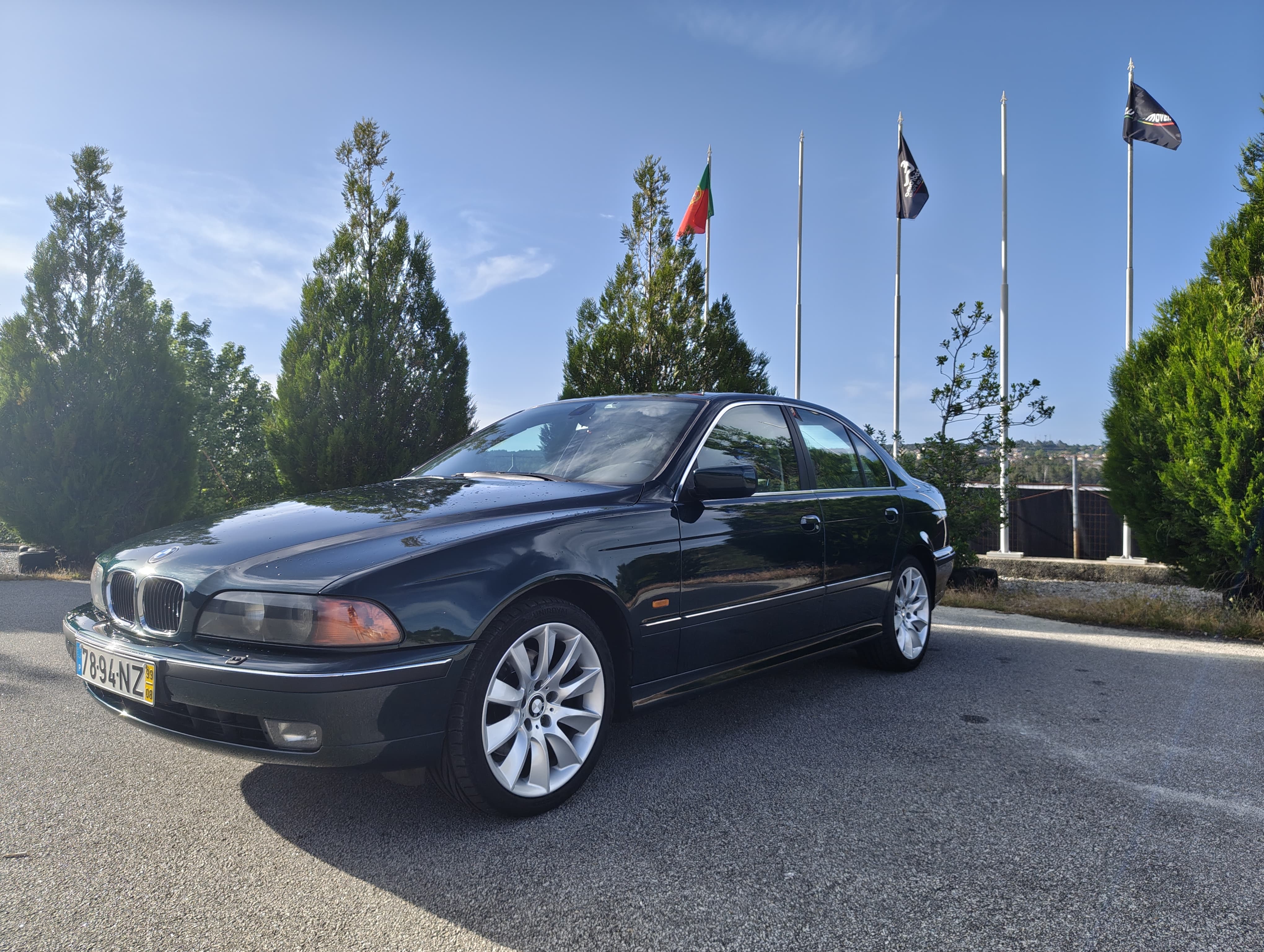BMW E39 1999 — foto 2